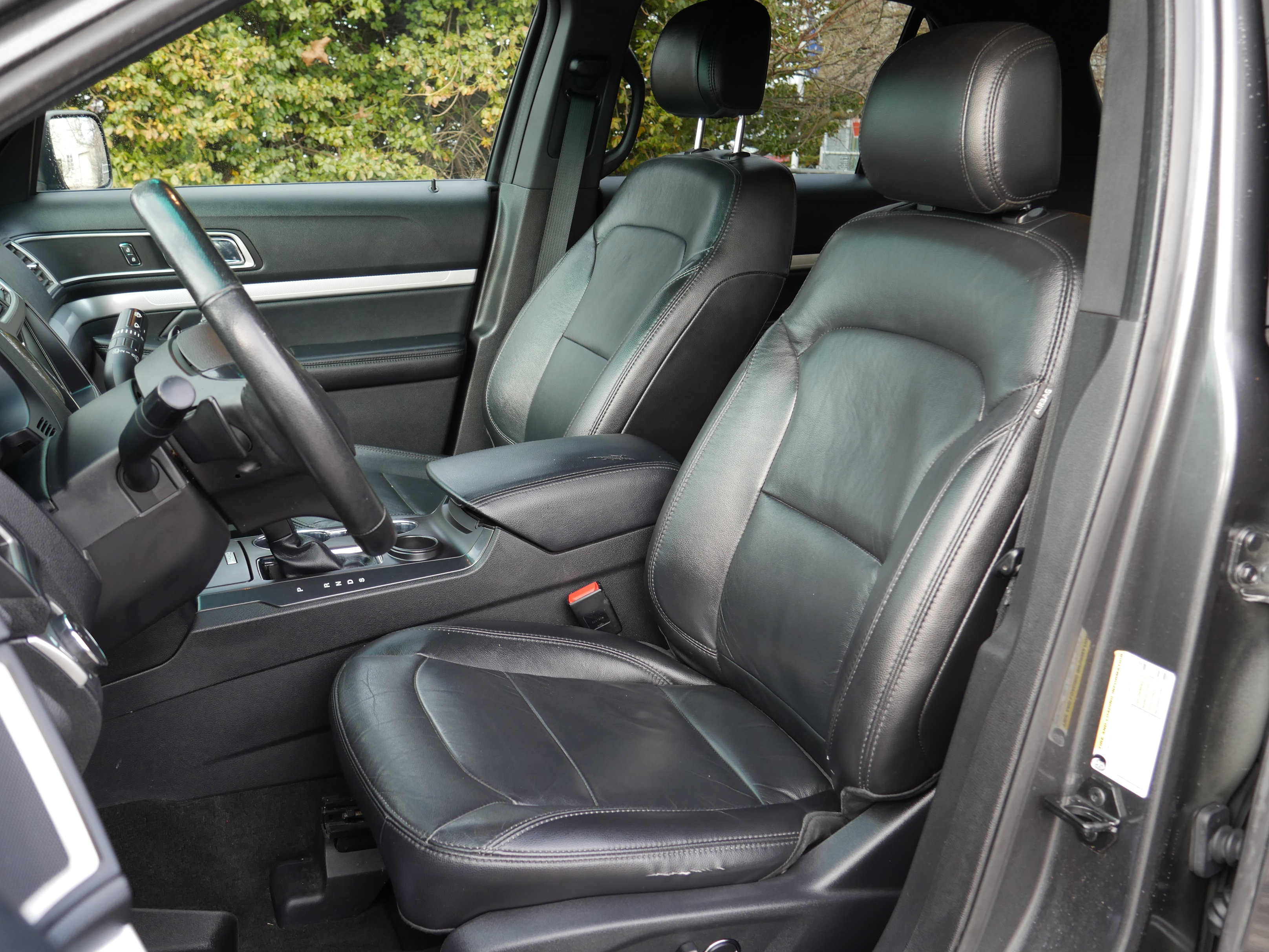 Certified 2017 Ford Explorer XLT w/ Equipment Group 202A image 31