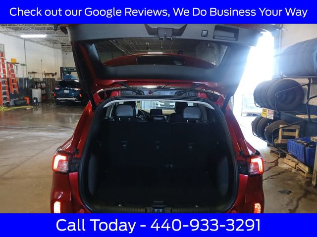 Certified 2022 Ford Escape SEL w/ SEL Stealth AWD Package image 38