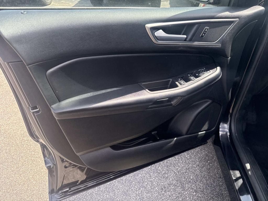 Certified 2023 Ford Edge SEL w/ Convenience Package AWD/4WD image 18