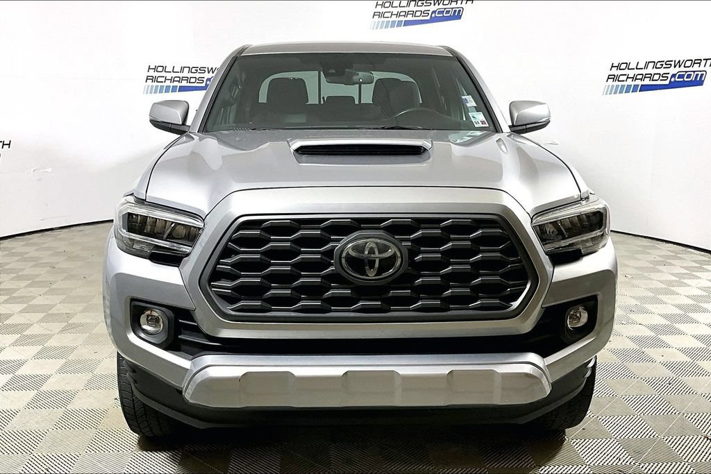Used 2021 Toyota Tacoma TRD Sport w/ Technology Package RWD image 2
