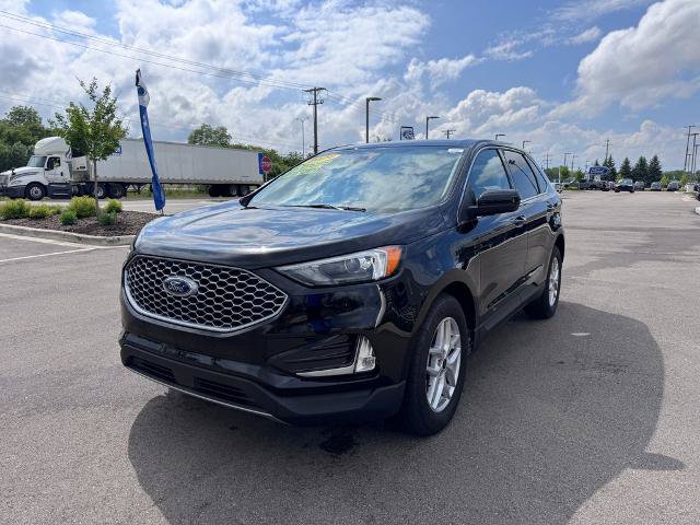 Certified 2024 Ford Edge SEL w/ Convenience Package AWD/4WD image 3