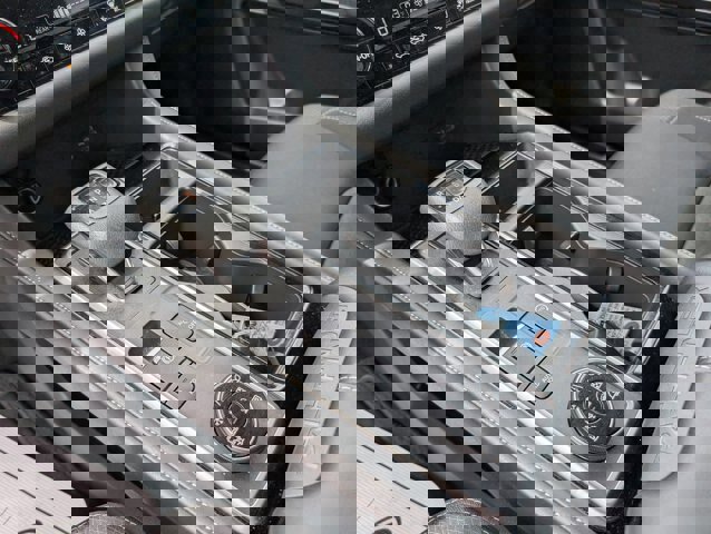 Used 2024 Nissan Pathfinder SV w/ SV Premium Package image 17