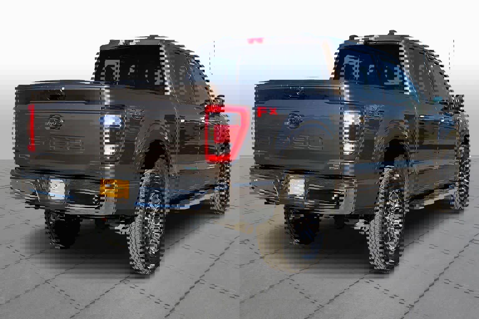 Certified 2022 Ford F150 Lariat w/ Trailer Tow Package image 3