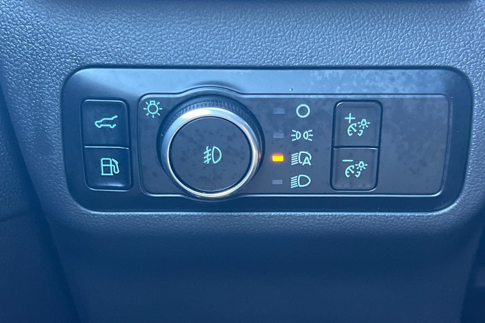 Certified 2024 Ford Escape SE FWD image 38