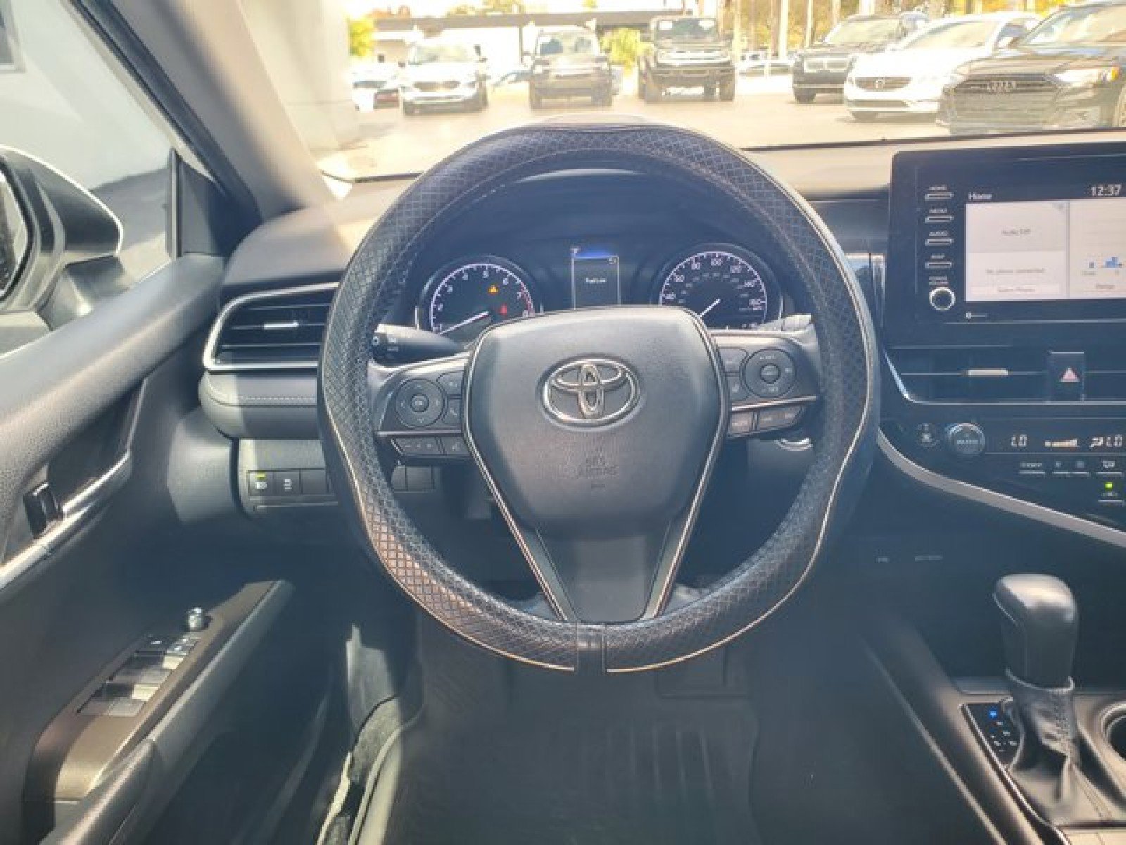 Used 2022 Toyota Camry SE w/ Convenience Package image 16