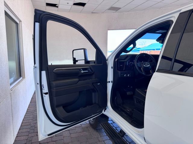 Used 2025 GMC Sierra 2500 AT4 w/ AT4 Premium Plus Package AWD/4WD image 10