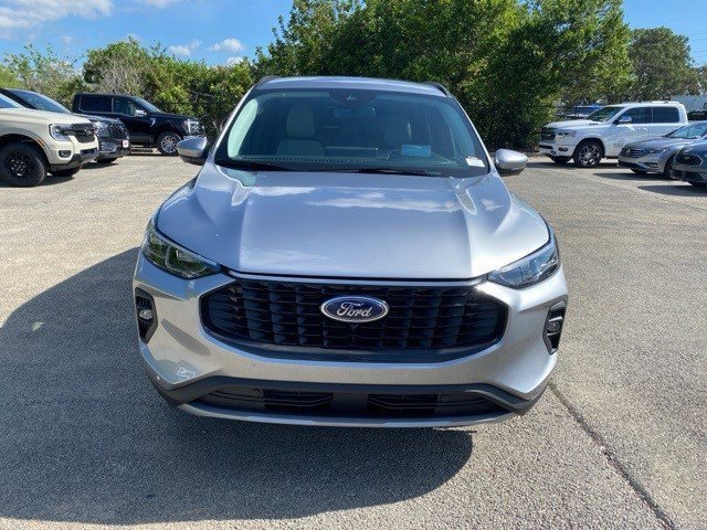 Certified 2024 Ford Escape Platinum w/ Premium Technology Package image 6