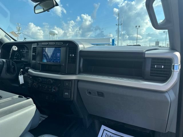 Certified 2023 Ford F250 XL w/ XL Chrome Package AWD/4WD image 9
