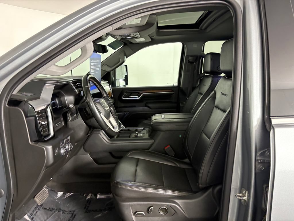 Used 2024 GMC Sierra 3500 Denali w/ Technology Package AWD/4WD image 12
