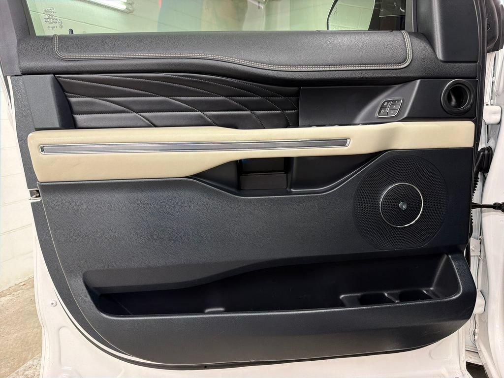 Certified 2019 Ford Expedition Platinum RWD image 17