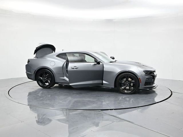 Used 2020 Chevrolet Camaro SS image 49