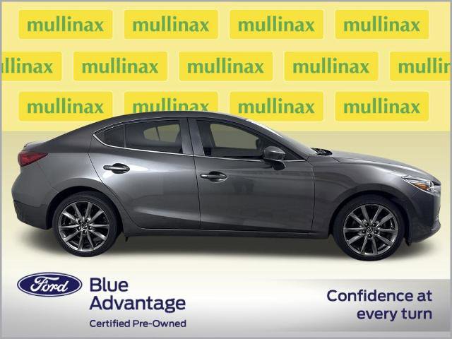Used 2018 MAZDA MAZDA3 Touring image 2