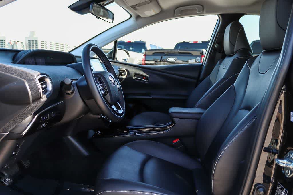 Used 2022 Toyota Prius Prime XLE FWD image 16