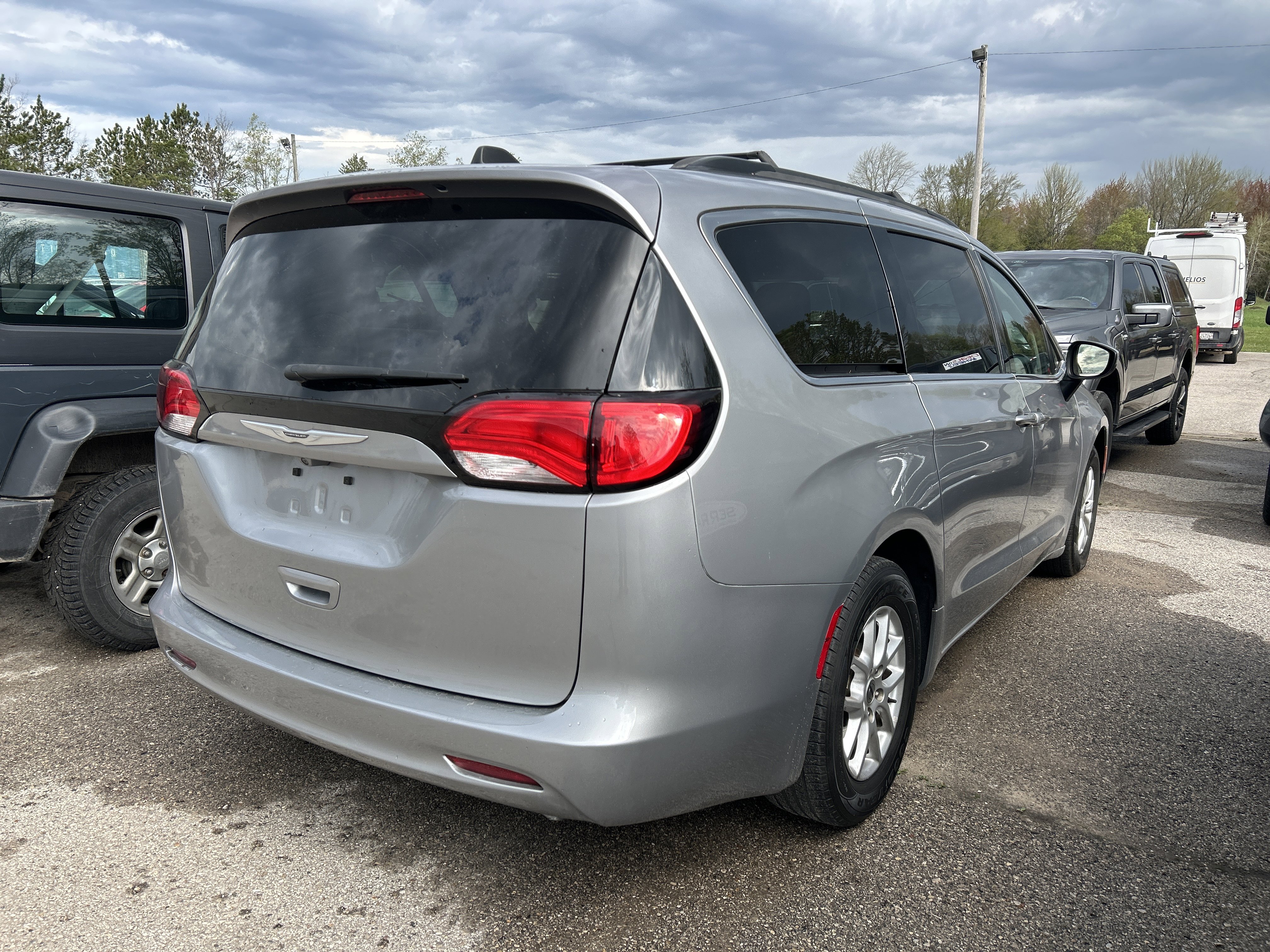 Used 2021 Chrysler Voyager Lxi FWD image 5