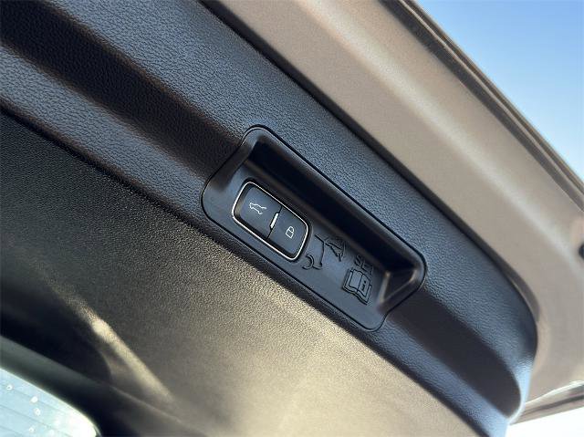 Certified 2022 Ford Explorer XLT w/ Equipment Group 202A image 6