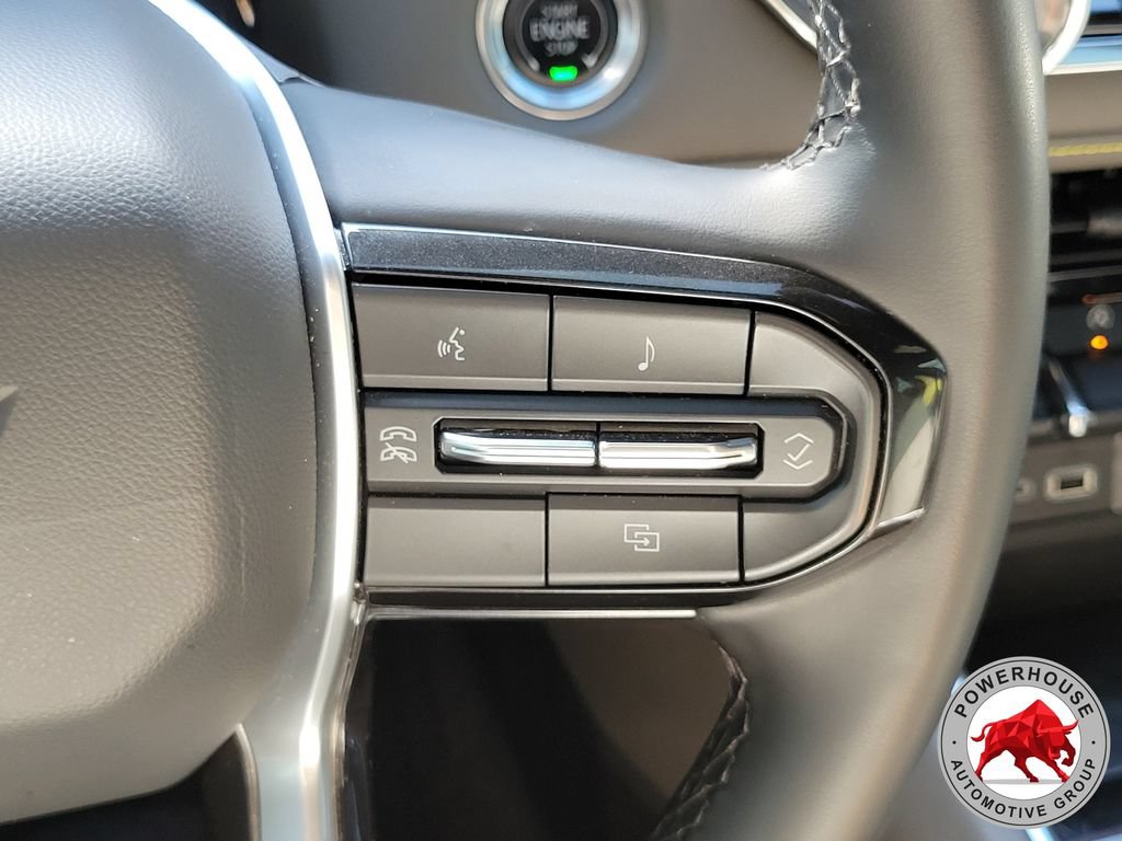 Used 2024 Chevrolet Colorado ZR2 w/ Technology Package AWD/4WD image 31