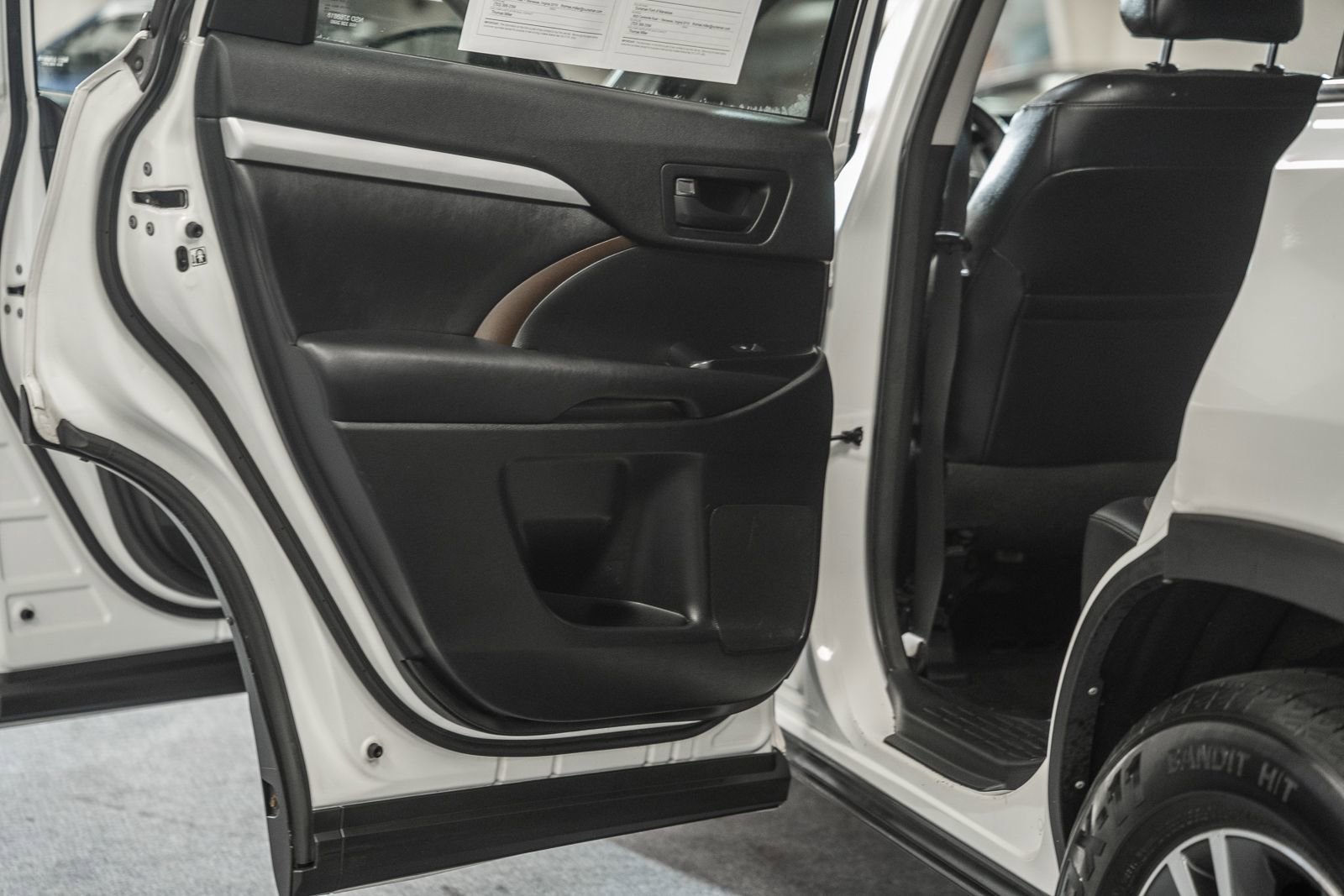 Used 2017 Toyota Highlander Plus w/ Protection Package #3 AWD/4WD image 43