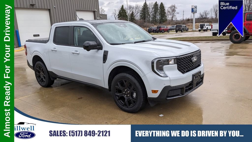 Certified 2025 Ford Maverick Lariat w/ Black Appearance Package