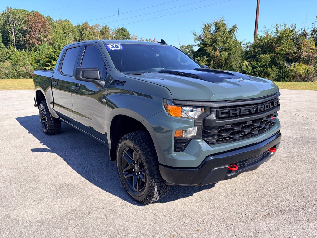 Used 2026 Chevrolet Silverado 1500 Custom Trail Boss w/ LPO, Dark Essentials Package AWD/4WD image 2