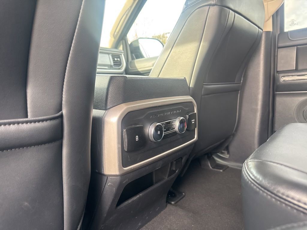 Certified 2024 Ford Expedition Max XLT image 29