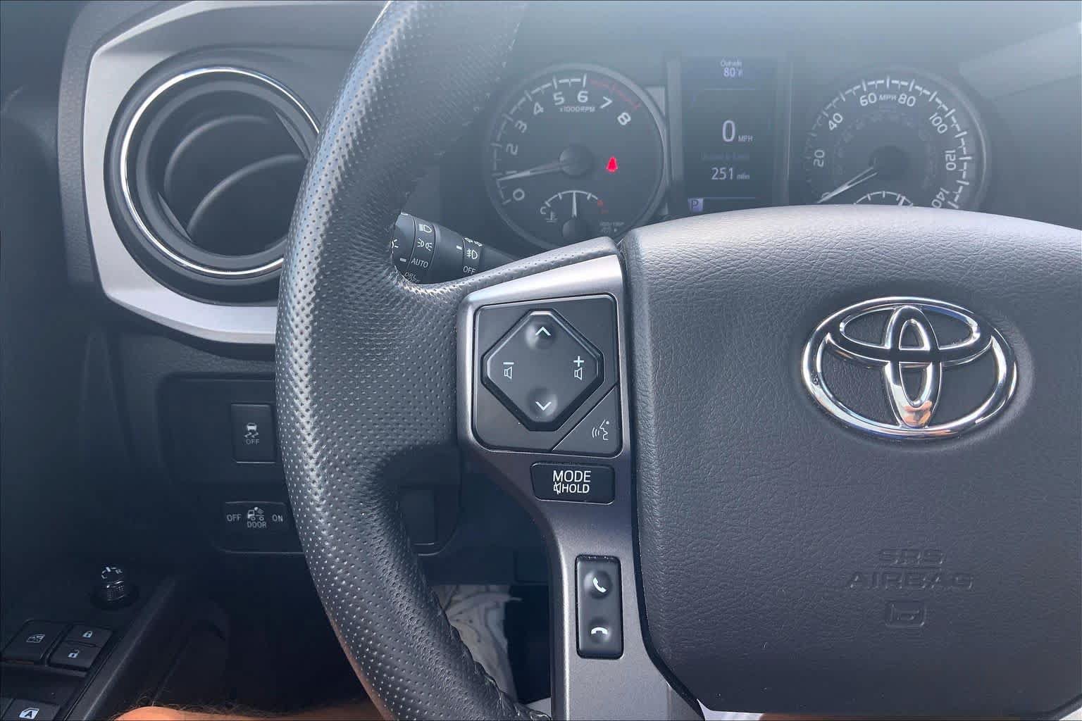 Used 2023 Toyota Tacoma TRD Off-Road w/ TRD Premium Off Road Package AWD/4WD image 23