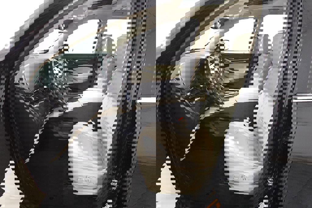 Used 2022 Buick Enclave Essence w/ Experience Buick Package image 10