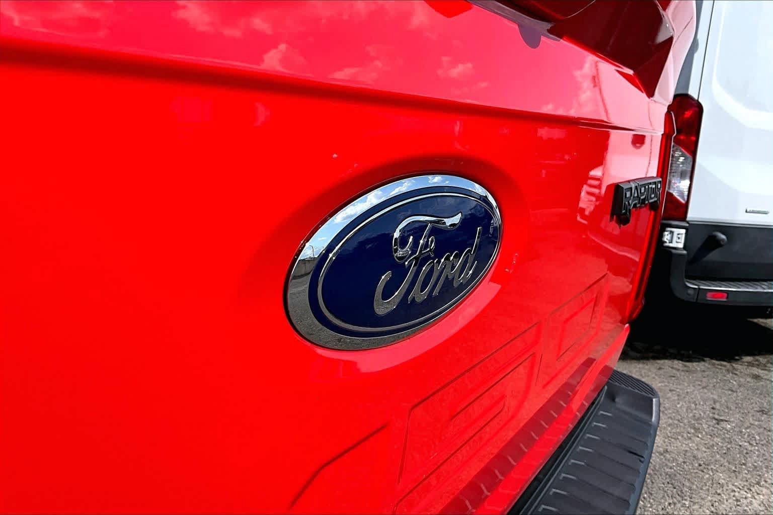 Certified 2022 Ford F150 Raptor w/ Equipment Group 801A High AWD/4WD image 31