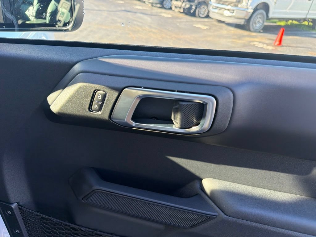 Certified 2025 Ford Bronco Badlands AWD/4WD image 38