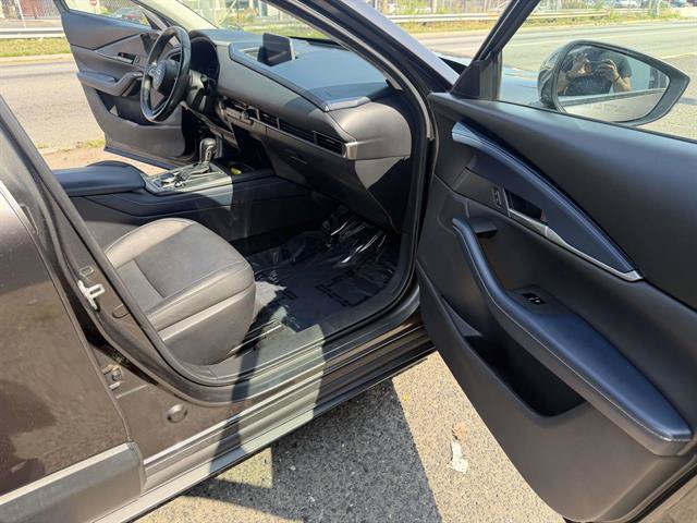 Used 2020 MAZDA CX-30 AWD w/ Select Package image 21