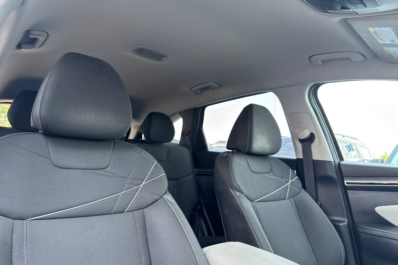 Used 2022 Hyundai Tucson SEL FWD image 17
