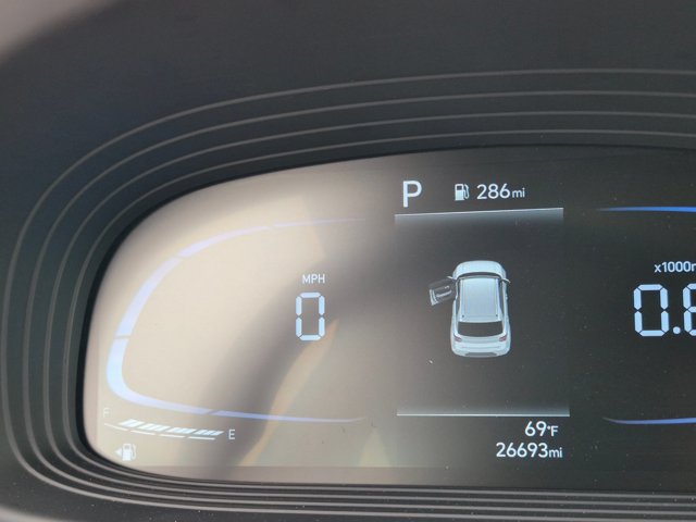 Used 2025 Hyundai Venue SEL FWD image 14