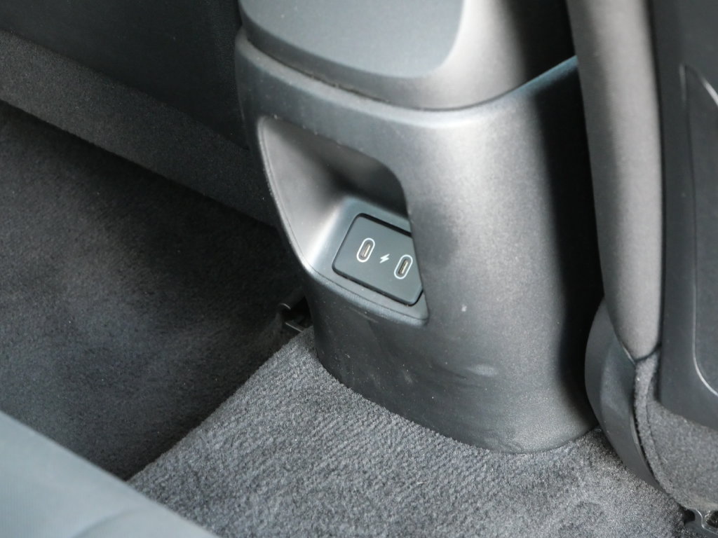 Used 2025 Hyundai Elantra SEL FWD image 11
