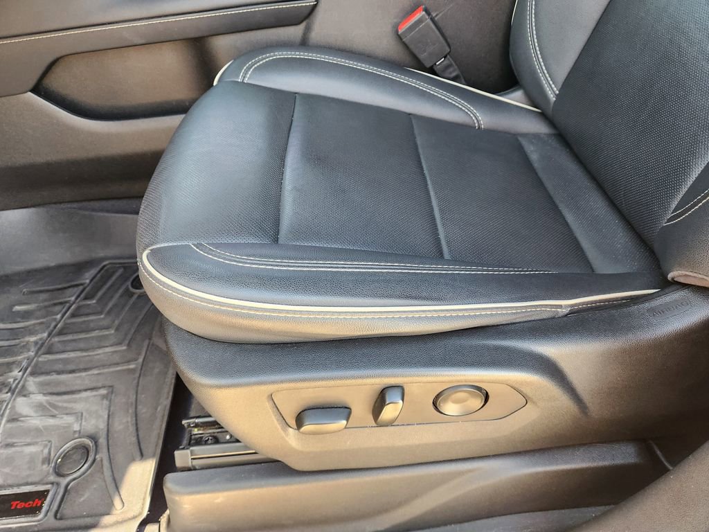 Used 2022 GMC Yukon SLT w/ SLT Premium Package image 23