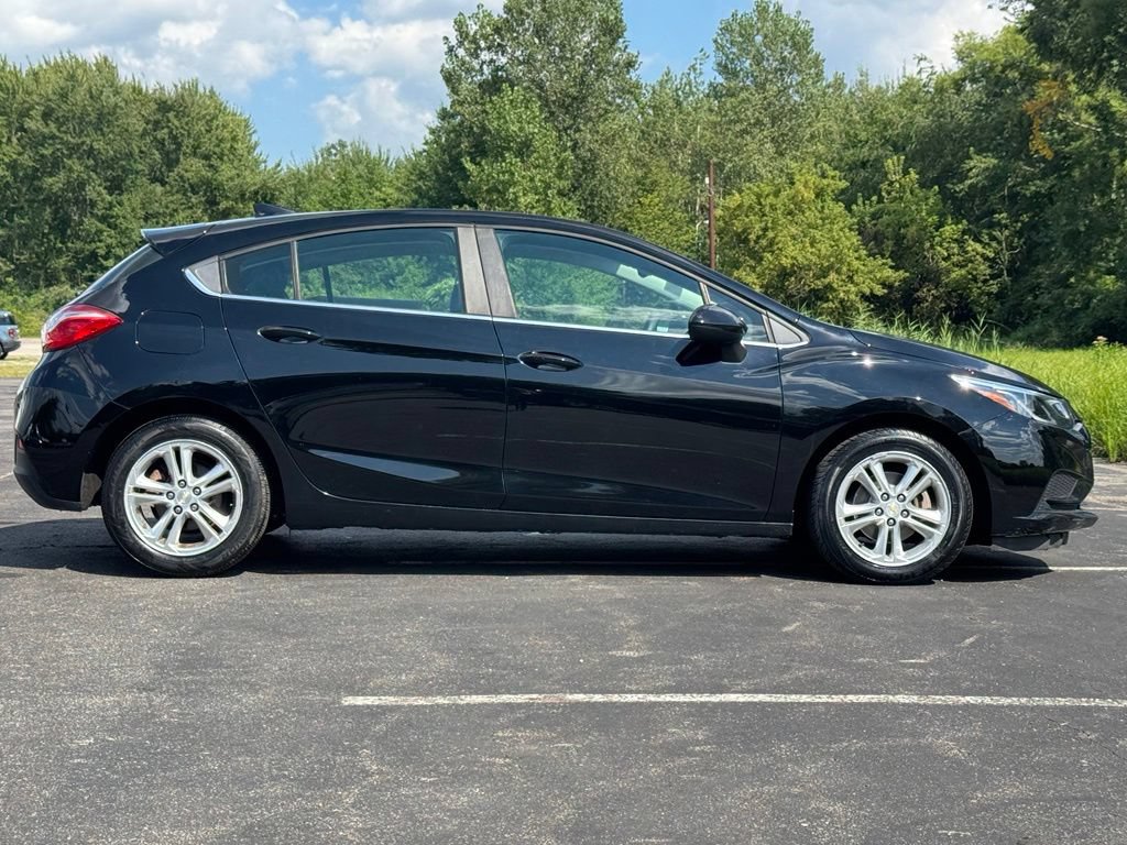 Used 2017 Chevrolet Cruze LT FWD image 7