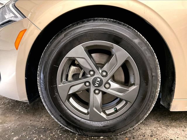 Used 2021 Kia K5 LXS AWD/4WD image 8