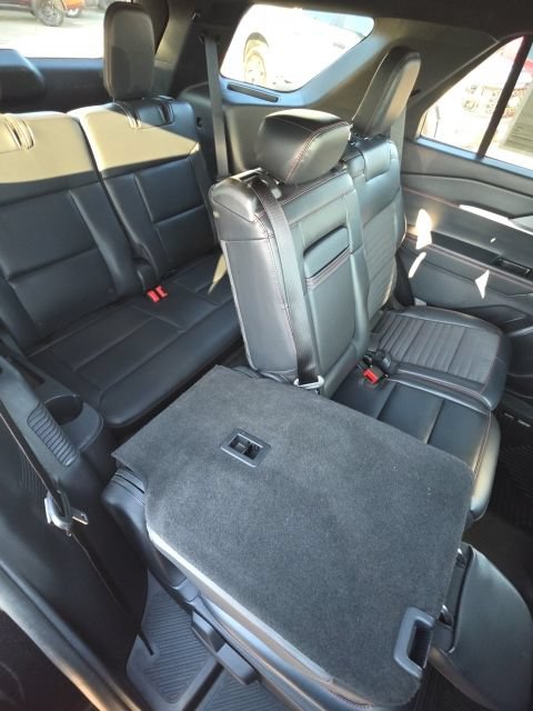 Certified 2025 Ford Explorer ST-Line RWD image 16