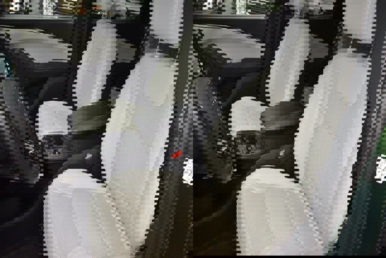 Certified 2025 Ford Mustang Mach-E Premium image 32