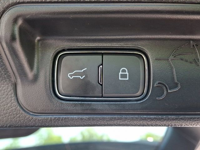 Certified 2022 Ford Explorer XLT w/ Equipment Group 202A AWD/4WD image 31