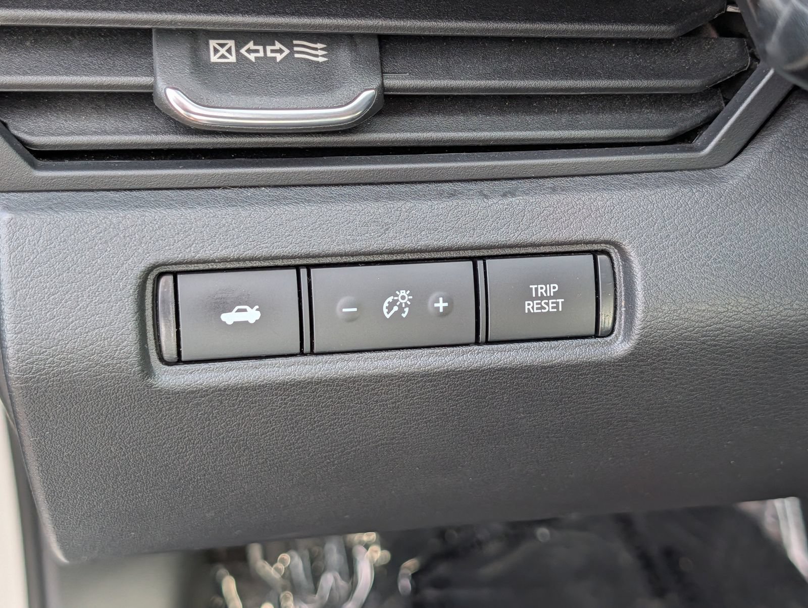 Used 2024 Nissan Altima 2.5 S FWD image 17