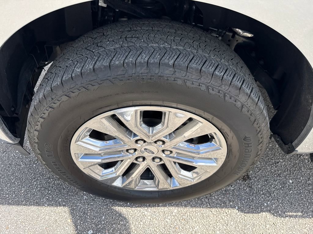 Certified 2025 Ford F150 Lariat w/ Equipment Group 501A Mid image 12