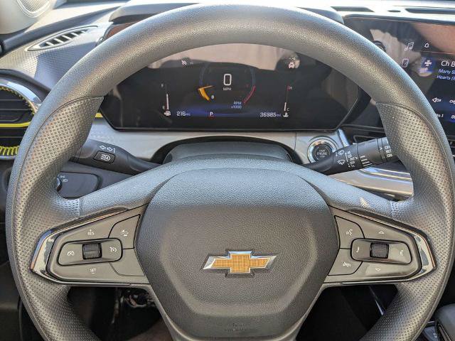 Used 2025 Chevrolet Trax LT FWD image 28
