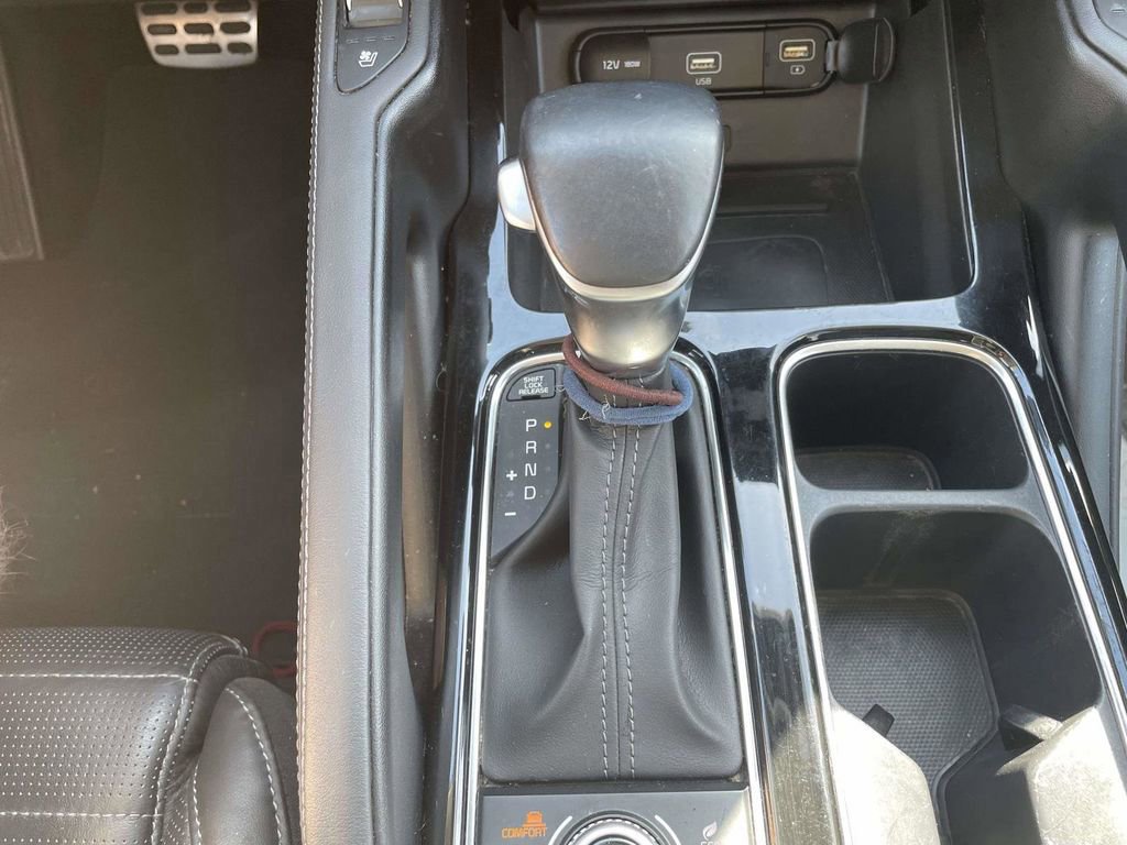 Used 2021 Kia Telluride SX w/ SX Prestige Package image 17