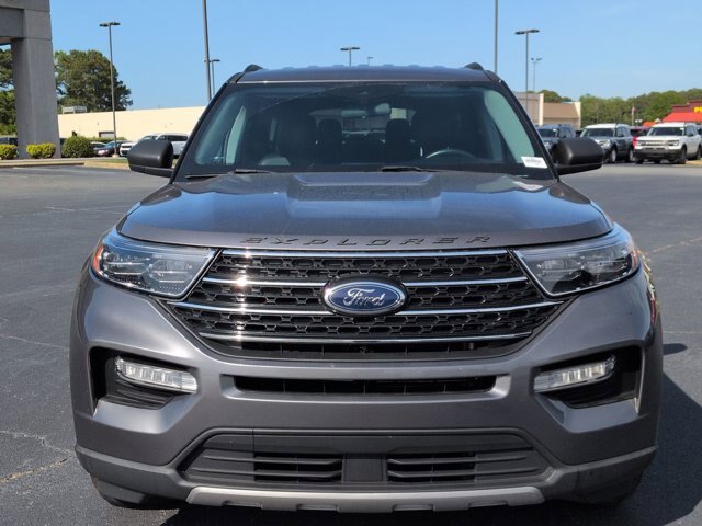 Certified 2022 Ford Explorer XLT w/ Equipment Group 202A RWD image 9