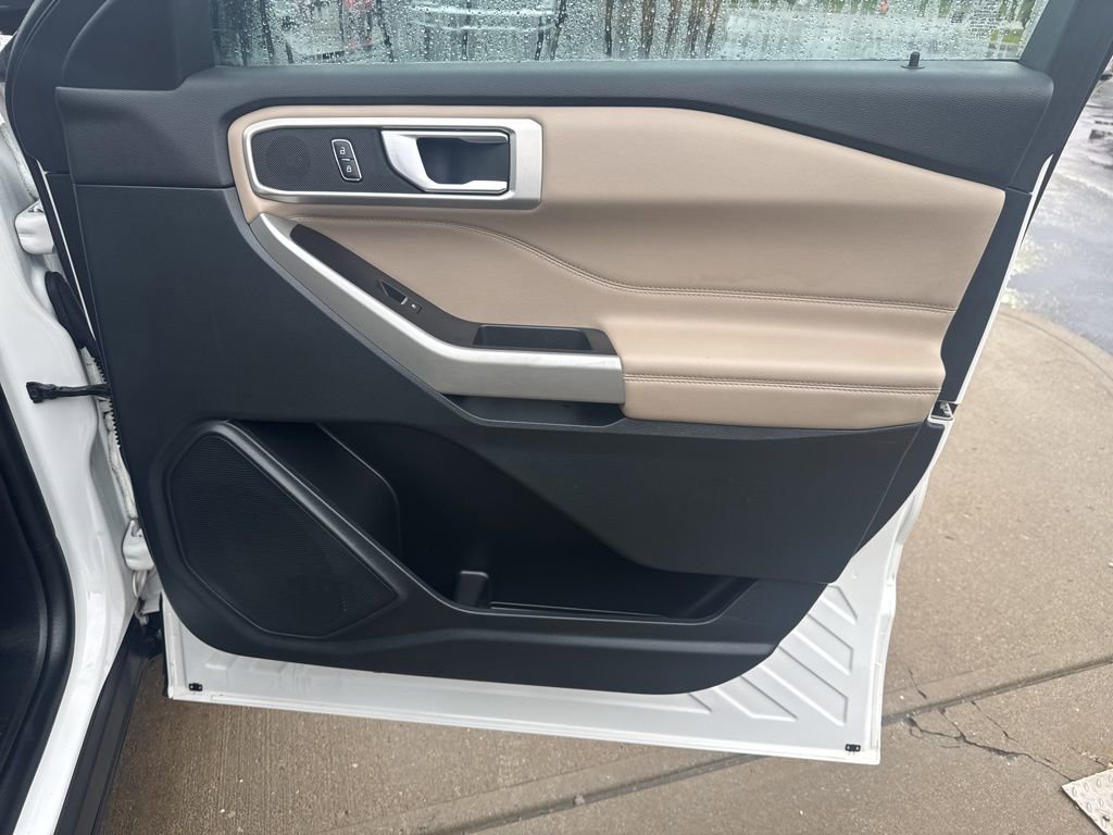 Certified 2023 Ford Explorer XLT w/ Equipment Group 202A image 43