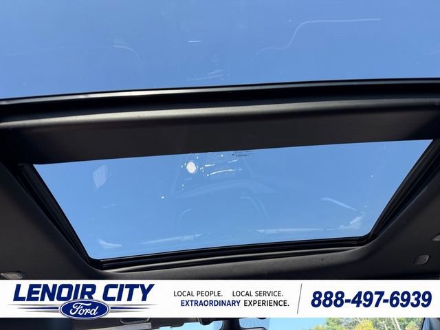 Used 2025 Chrysler Pacifica Limited FWD image 17