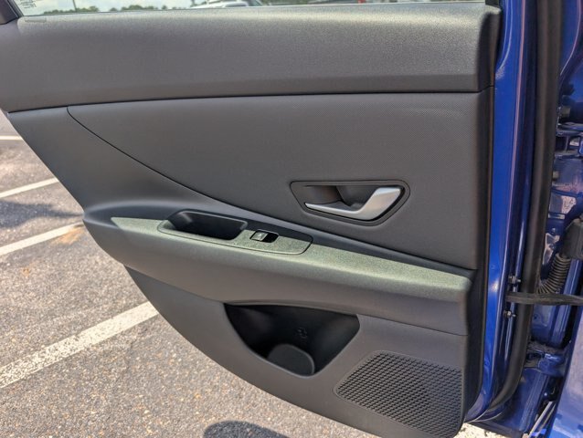 Used 2024 Hyundai Elantra Limited FWD image 27