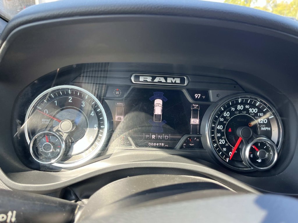 Used 2022 RAM 1500 Big Horn RWD image 42