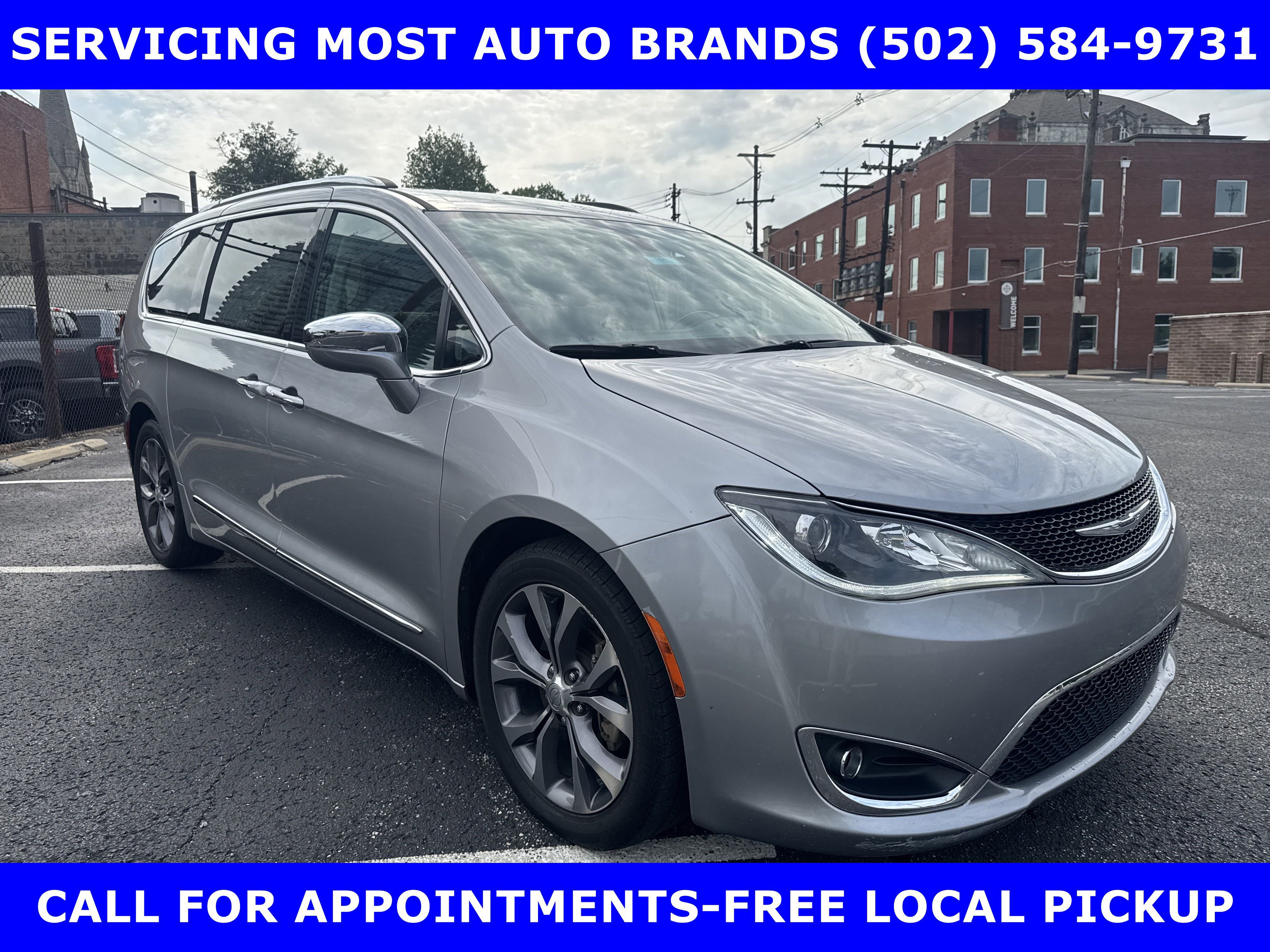 Used 2017 Chrysler Pacifica Limited image 7