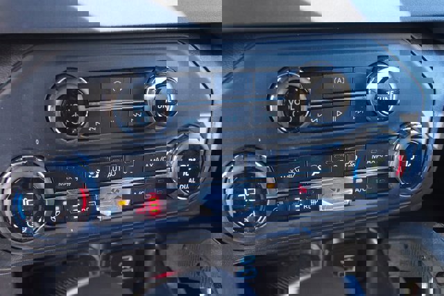 Certified 2025 Ford Bronco Badlands image 26