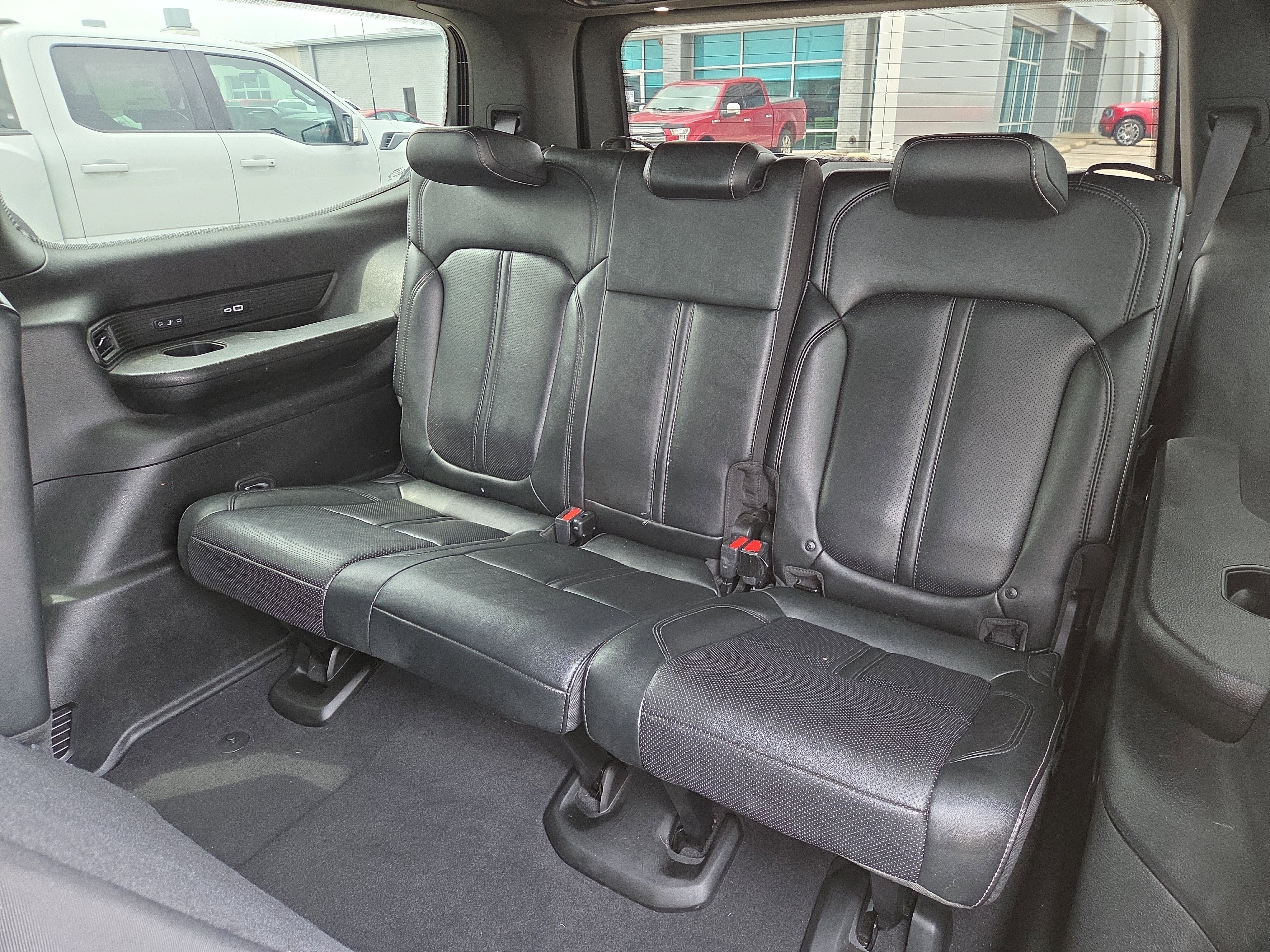 Used 2022 Jeep Wagoneer Series III AWD/4WD image 12